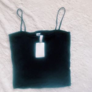 Black straight neck crop tank